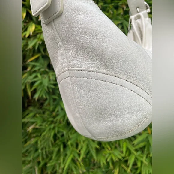 Coach Soho Large Ivory Glove Leather Hobo Shoulder Bag 9464 Y2K🔥 - Picture 10 of 15
